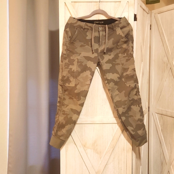 Hiking Joggers - Picture 1 of 3